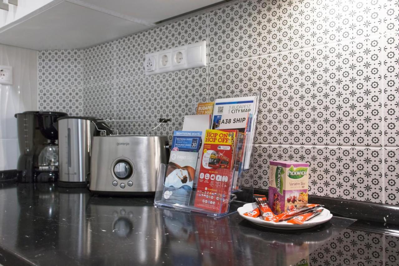 Sweet Dreams In The Heart Of The City Apartamento Budapest Habitación foto