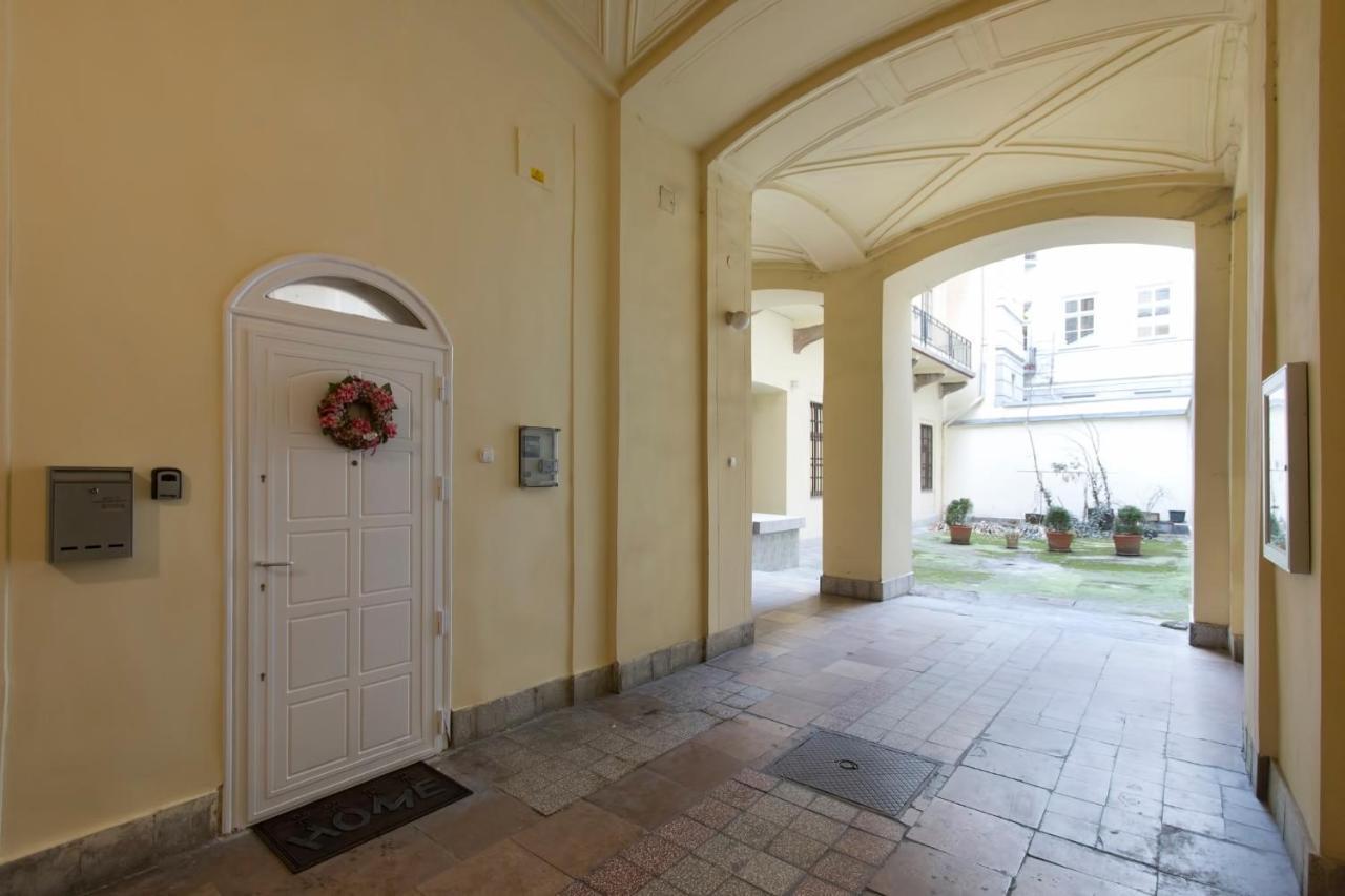 Sweet Dreams In The Heart Of The City Apartamento Budapest Habitación foto